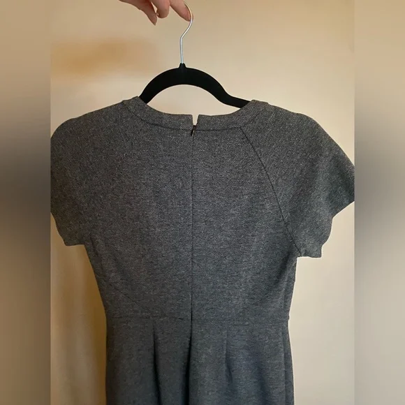 Brooks Brothers Gray Tweed Fitted Bodycon Dress - Sz 2 - Picture 4 of 6